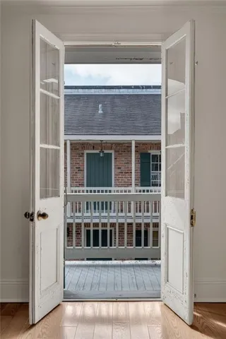 $1,500 | 527 Burgundy Street, Unit 5, New Orleans, LA 70112