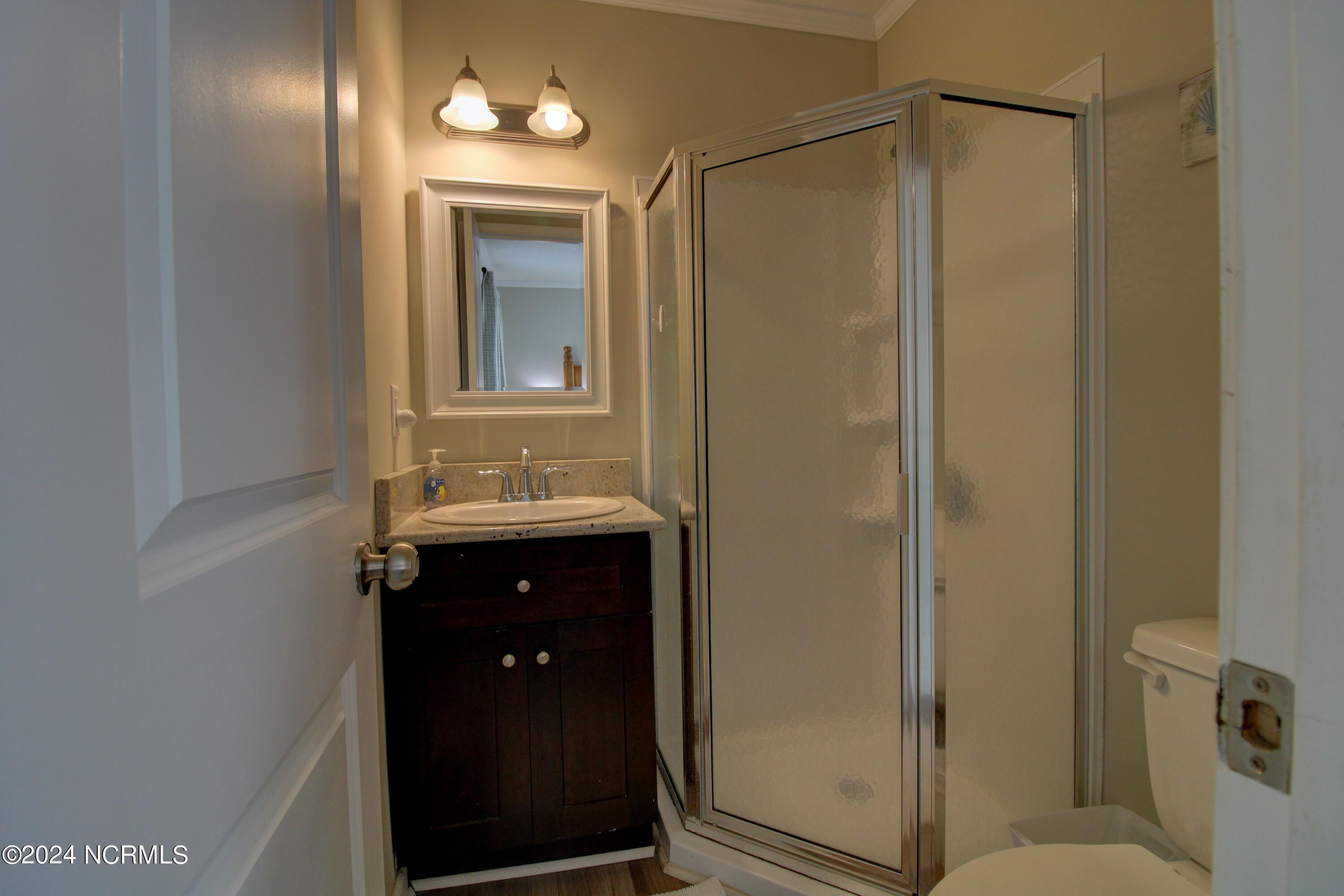 2240 New River Inlet Road, Unit 130 North Topsail Beach, NC 28460 - Photo 8 of 25 Masterbath
