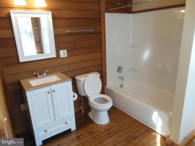 13630 Unionville Road Union Bridge, MD 21791 - Photo 12 of 24 Bath (Master)