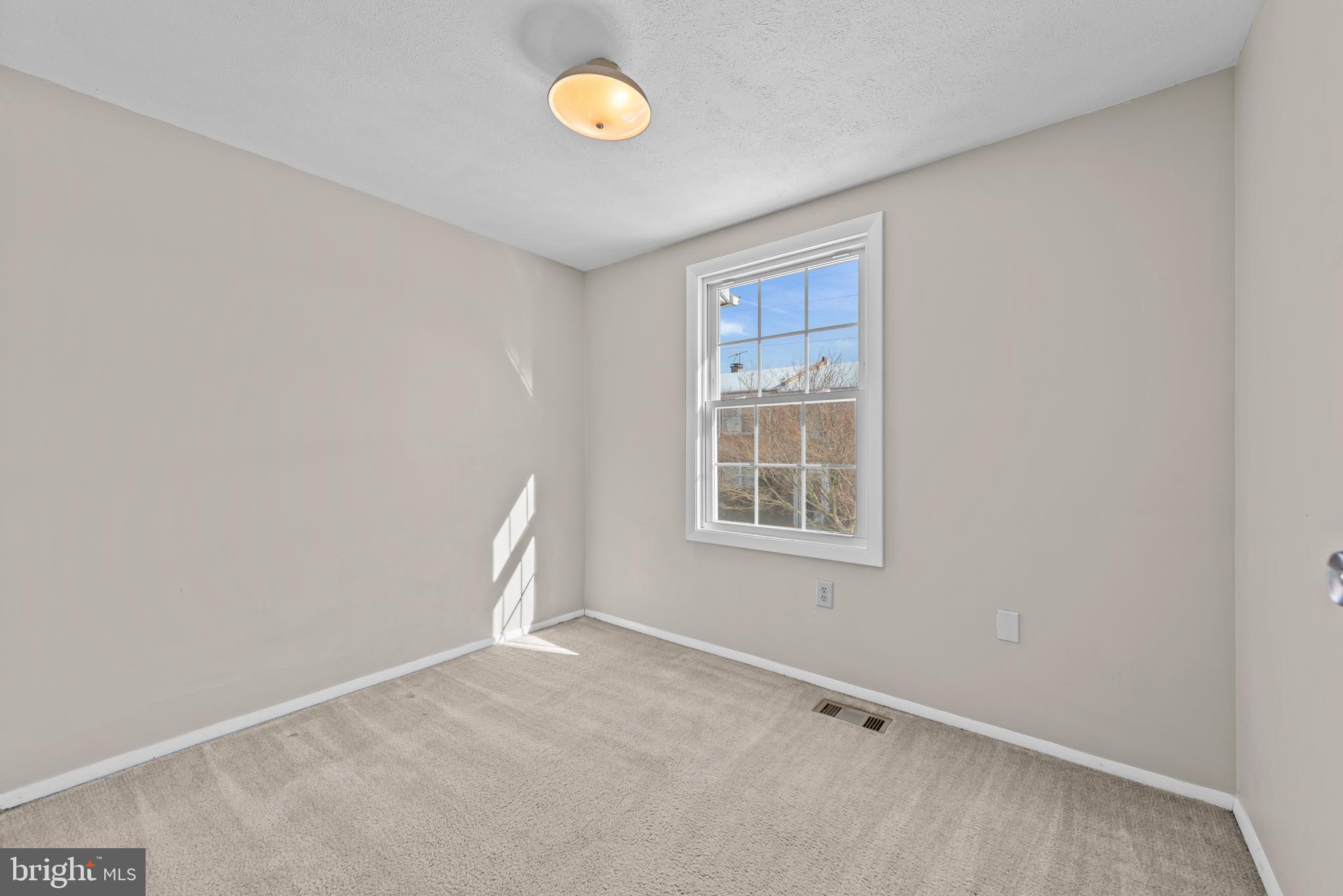 8392 Shady Grove Circle Manassas, VA 20110 - Photo 20 of 26