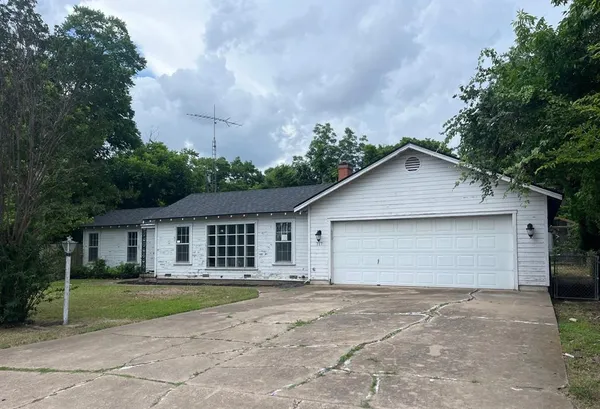 $144,900 | 717 Tulane Street, Beverly Hills, TX 76711