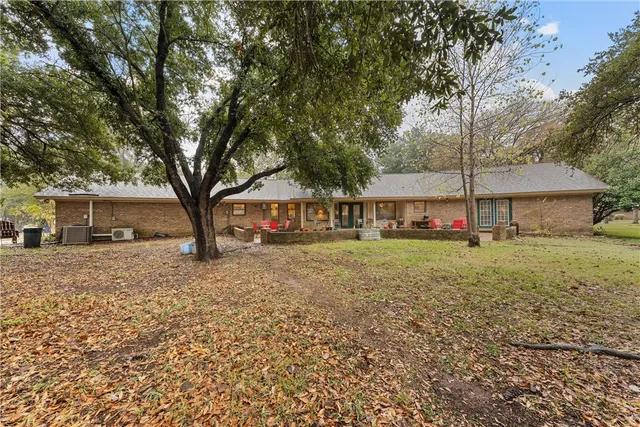 $500,000 | 297 Leafy Hollow Lane, McGregor, TX 76657
