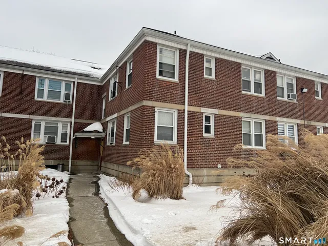 $49,900 | 128 Canaan Court, Unit 18, Stratford, CT 06614