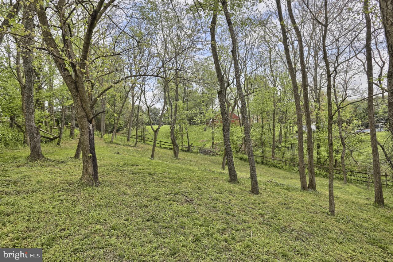 1603 Buckingham Road Harrisburg, PA 17111 - Photo 27 of 28 Gallery Image 27