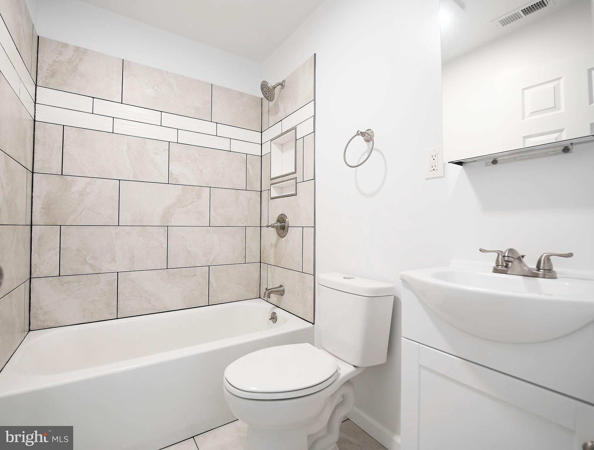 8110 Bullneck Road Baltimore, MD 21222 - Photo 21 of 49 Bath