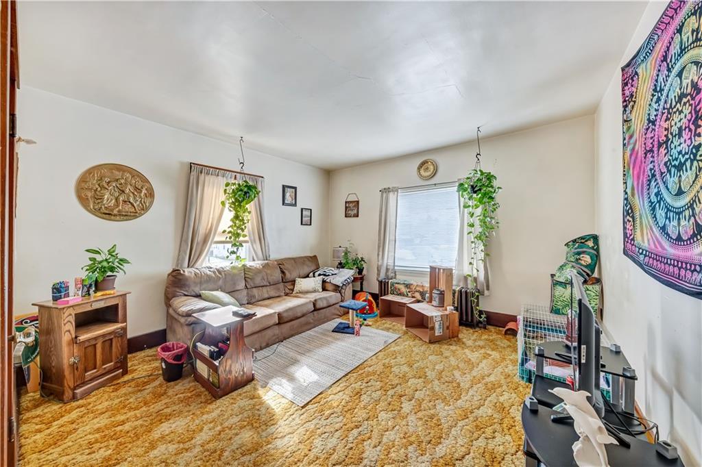 601 Pennsylvania Avenue Rochester, PA 15074 - Photo 3 of 23 Gallery Image 3