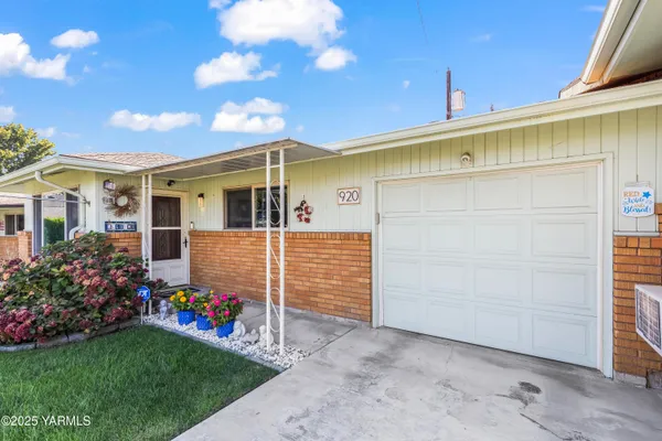 $235,000 | 920 South 41st Avenue, Unit 7, Yakima, WA 98908
