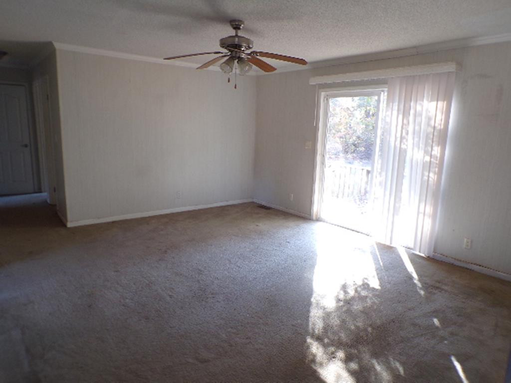 1650 Moose Club Road Dearing, GA 30808 - Photo 6 of 28 Family room