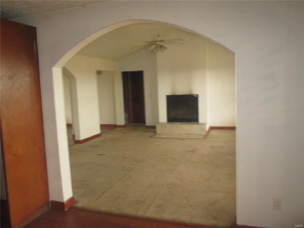 10612 Burgdorf Road Red Bud, IL 62278 - Photo 9 of 11 Gallery Image 9