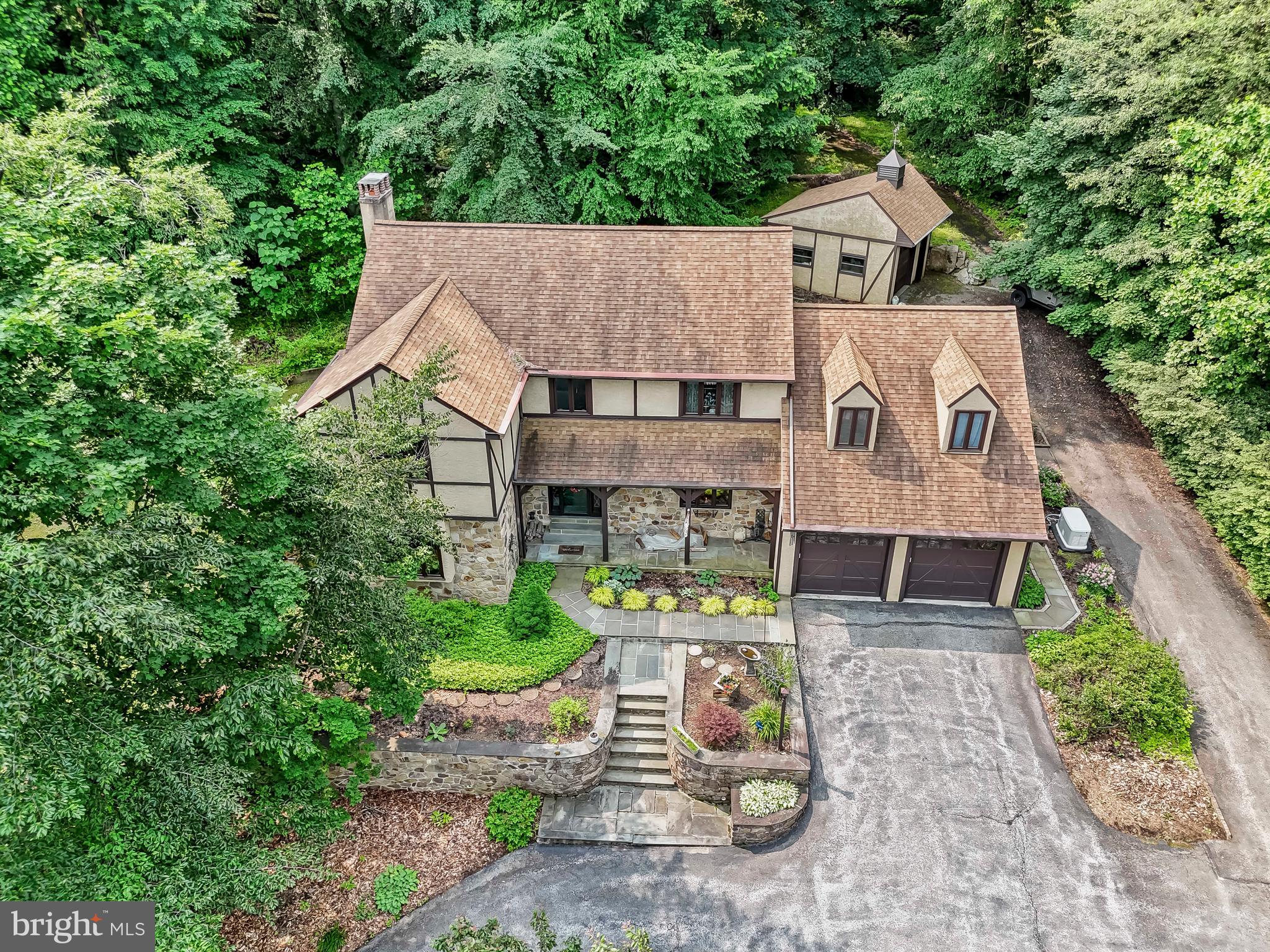 1200 Dunsinane Hill Chester Springs, PA 19425 - Photo 25 of 42 an aerial view of a house with a yard