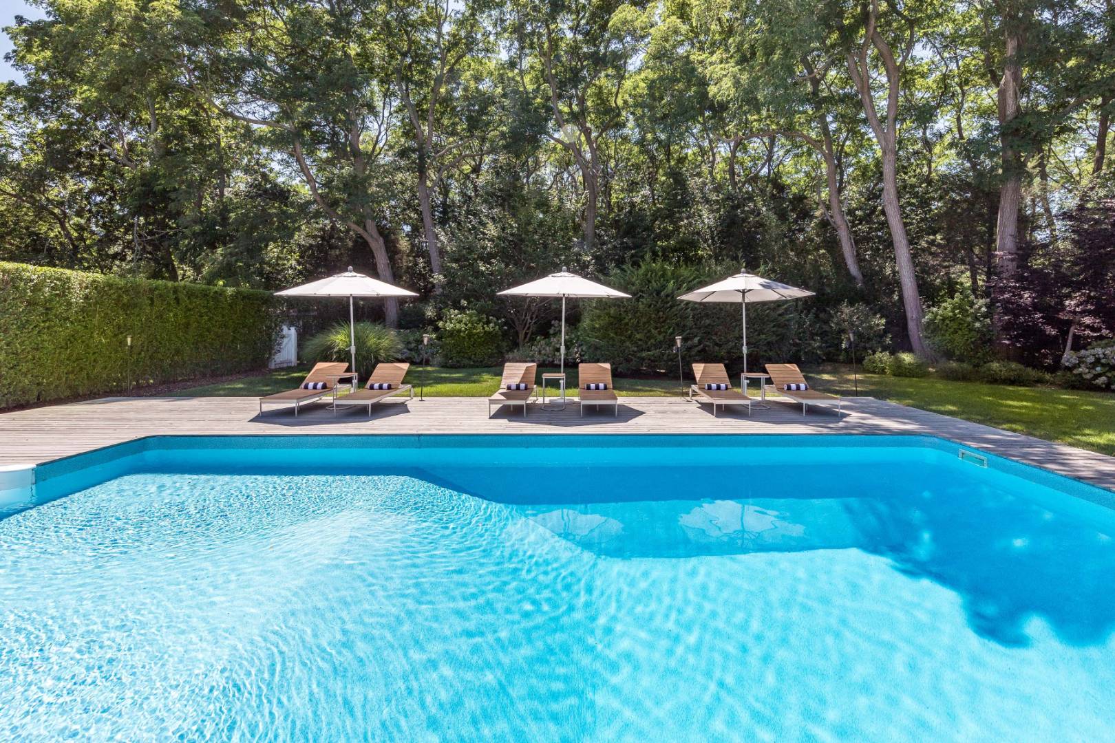 4260 Noyack Road Sag Harbor, NY 11963 - Photo 2 of 41 Gallery Image 2