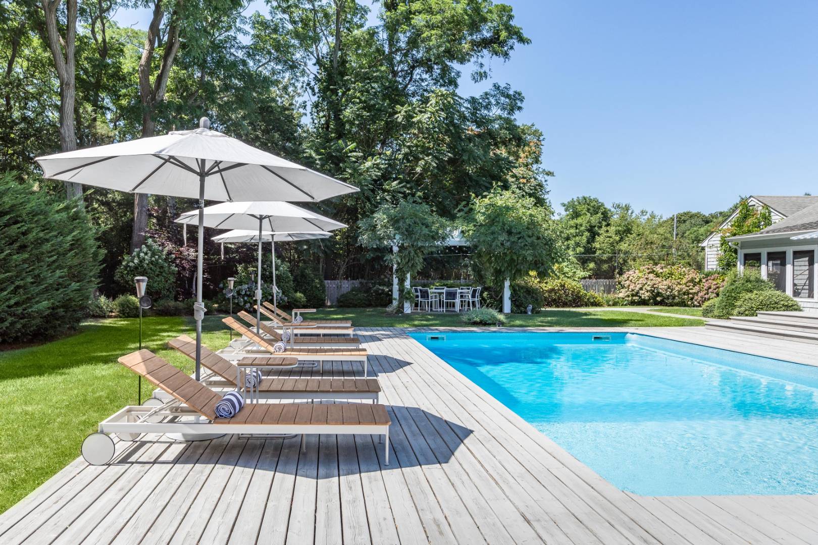 4260 Noyack Road Sag Harbor, NY 11963 - Photo 3 of 41 Gallery Image 3