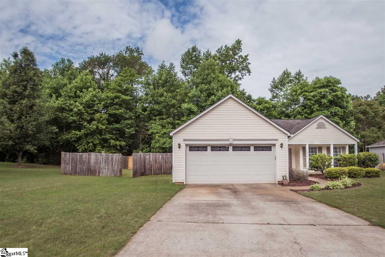 176 Wickersham Way Easley, SC 29642 - Photo 2 of 31 Gallery Image 2