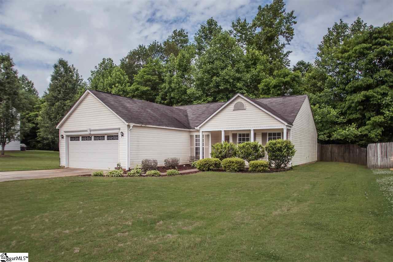 176 Wickersham Way Easley, SC 29642 - Photo 3 of 31 Gallery Image 3