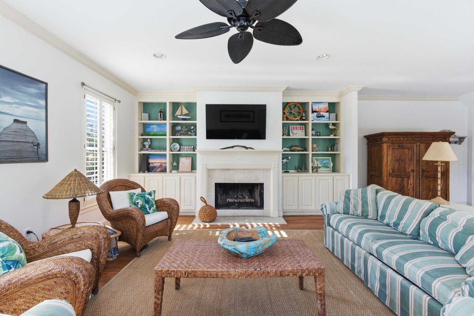 24 Commons Court Isle of Palms, SC 29451 - Photo 2 of 60 10