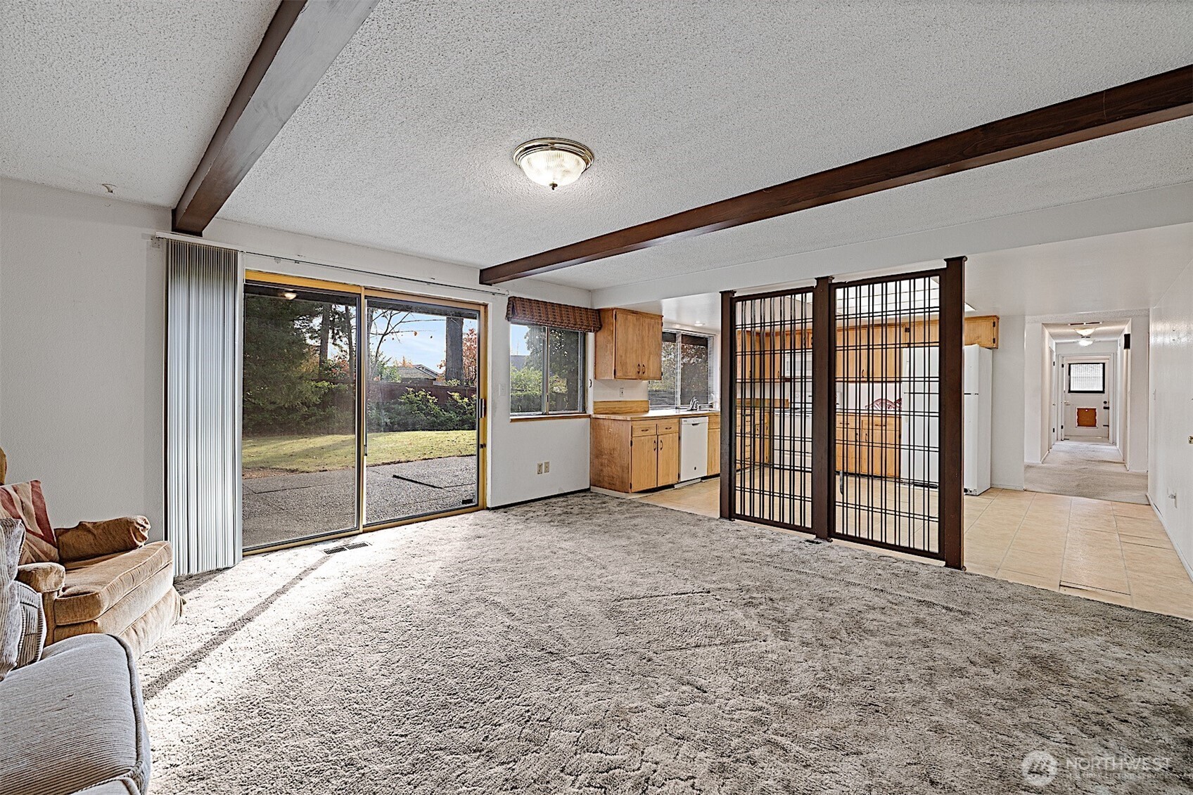 7407 Onyx Drive Southwest Lakewood, WA 98498 - Photo 15 of 40 a view of an empty room and window