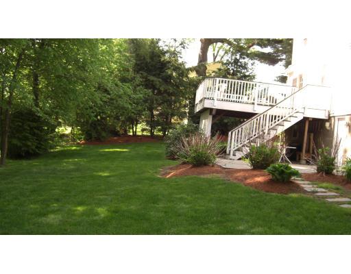 118 Pine Ridge Road Reading, MA 01867 - Photo 3 of 23