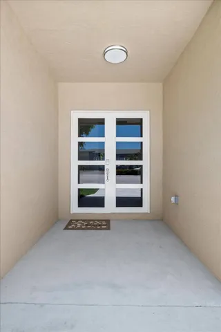 a front view of house with yard