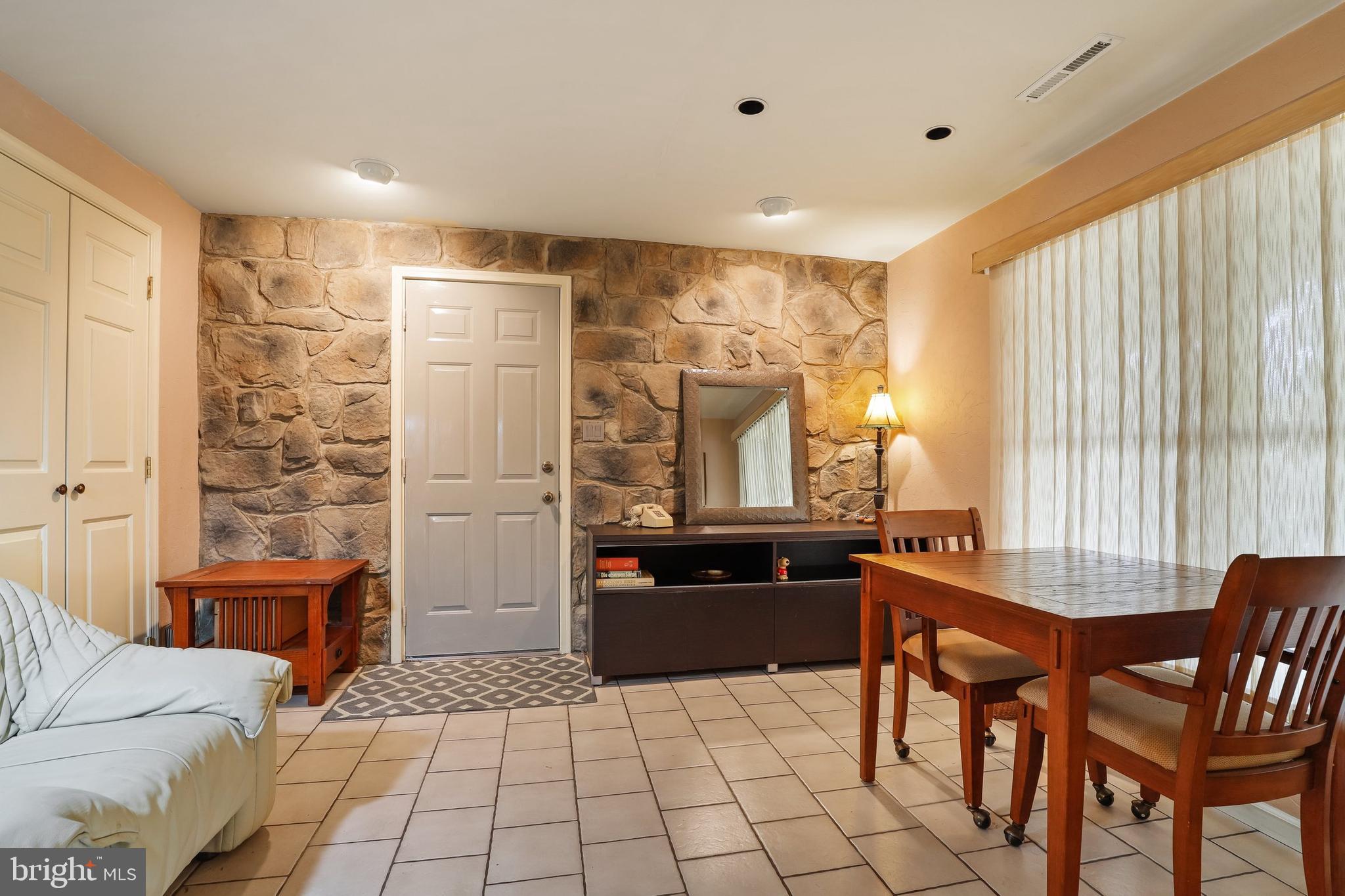 23831 Log House Road Gaithersburg, MD 20882 - Photo 30 of 44 Gallery Image 30