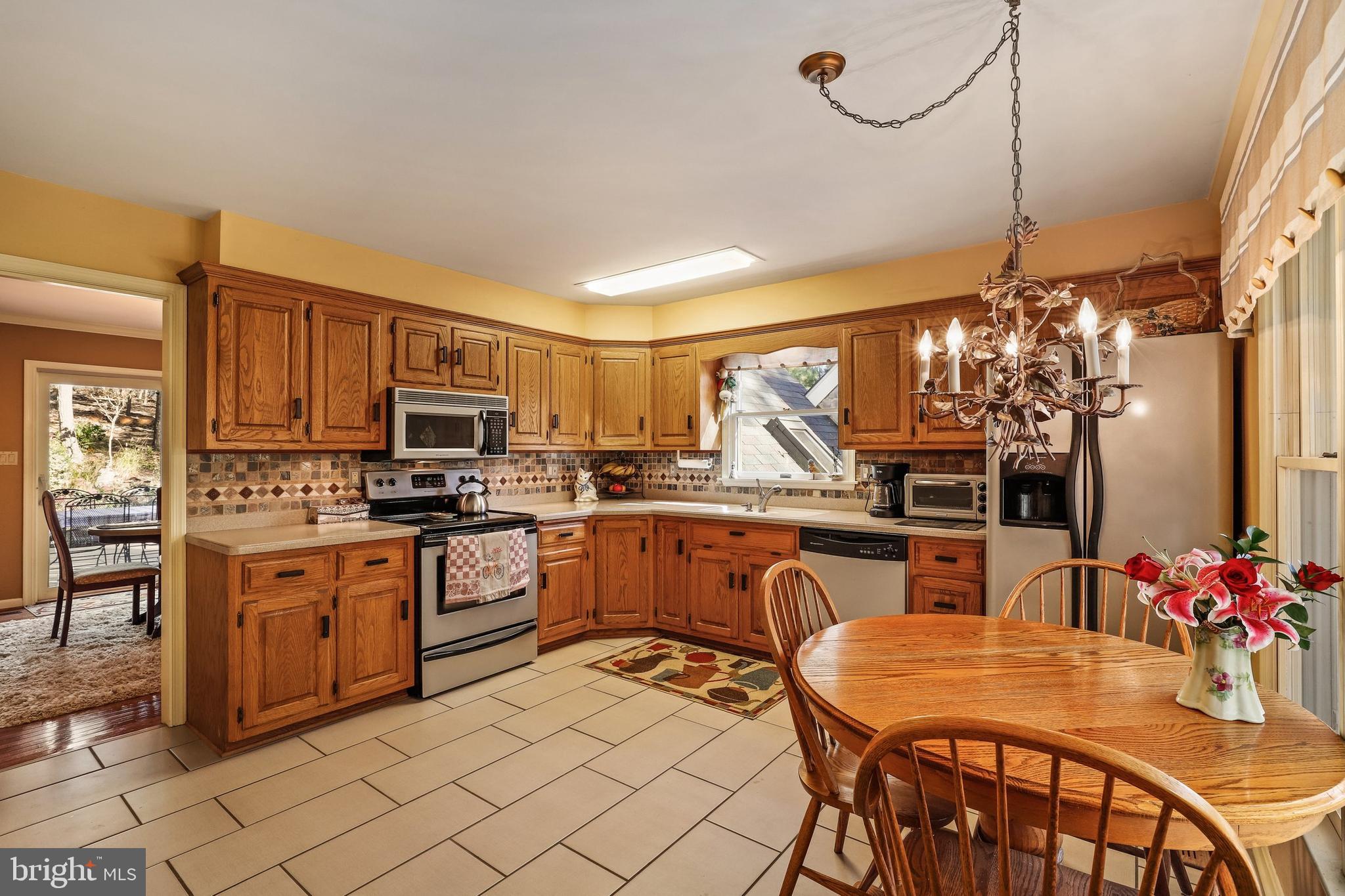 23831 Log House Road Gaithersburg, MD 20882 - Photo 9 of 44 Gallery Image 9
