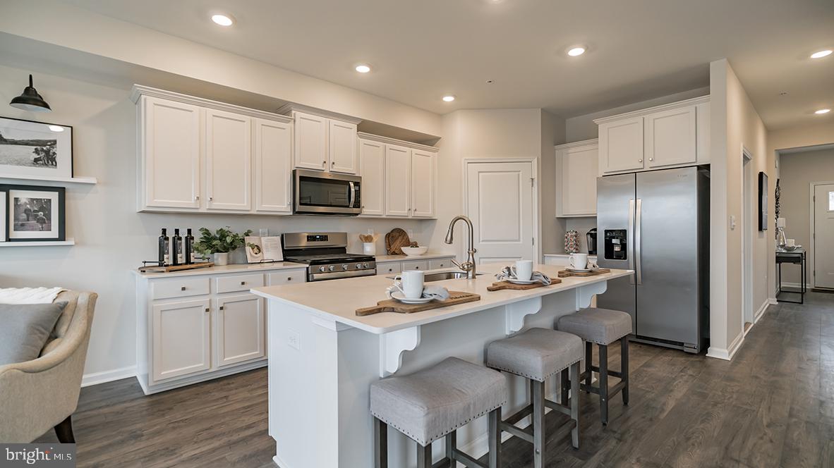405 Moore Road Wallingford, PA 19086 - Photo 4 of 29
