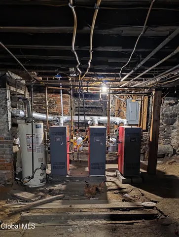 $399,900 | 32 Broad Street, Waterford, NY 12188