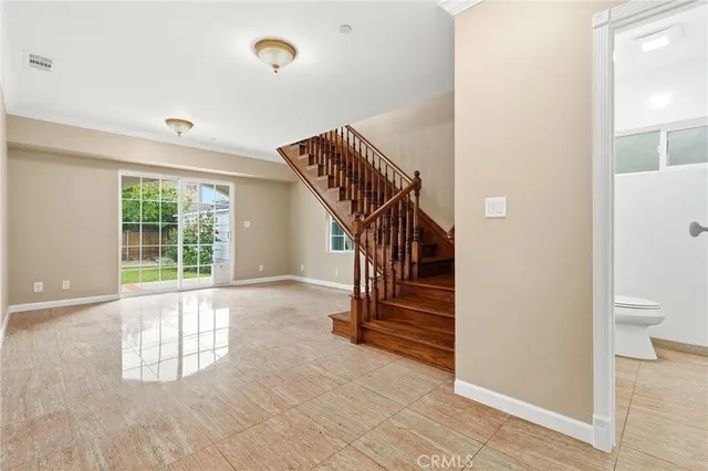 $6,500 | 216 North Catalina Street, Burbank, CA 91505