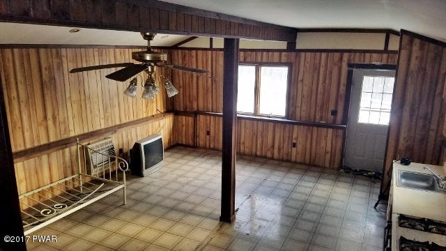 1343 Millcreek Road Newfoundland, PA 18445 - Photo 24 of 29