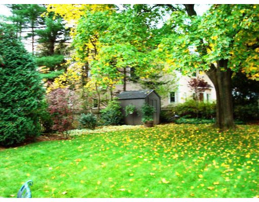 18 Hamilton Road Lexington, MA 02420 - Photo 4 of 12 Gallery Image 4