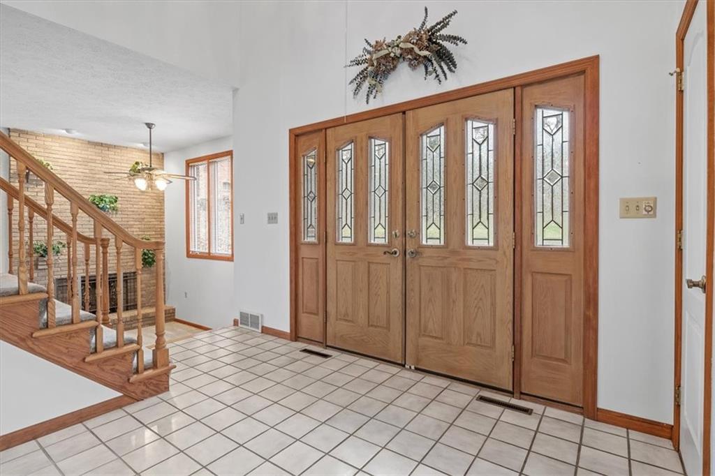 218 B Shafer Road Coraopolis, PA 15108 - Photo 2 of 25 Gallery Image 2