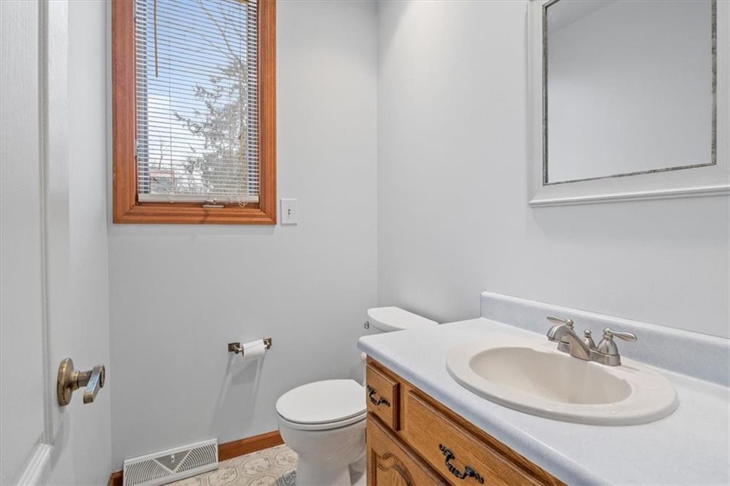 218 B Shafer Road Coraopolis, PA 15108 - Photo 5 of 25 Gallery Image 5