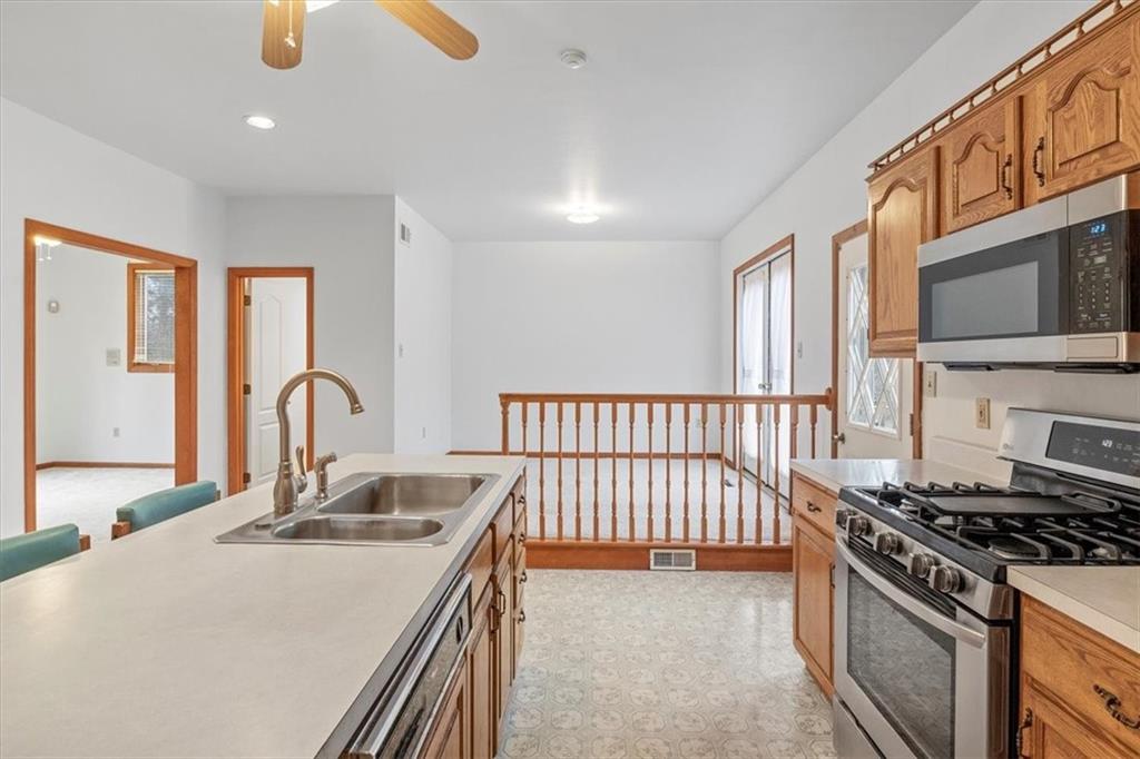 218 B Shafer Road Coraopolis, PA 15108 - Photo 9 of 25 Gallery Image 9