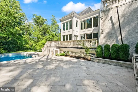 $2,499,000 | 6600 Reserves Hill Court, Annandale, VA 22003