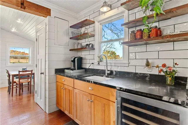 $590,000 | 1837 Z Highway, Bates City, MO 64011