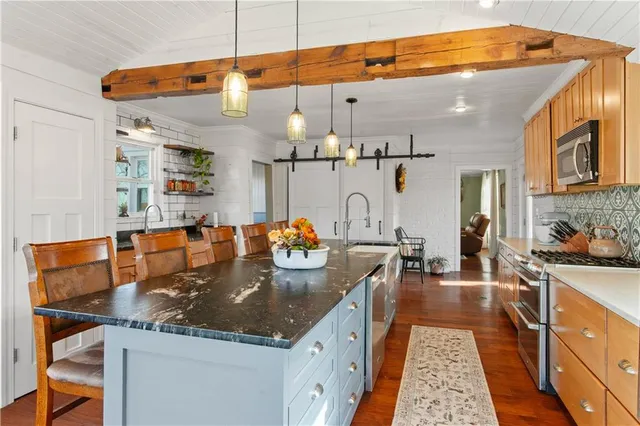 $590,000 | 1837 Z Highway, Bates City, MO 64011