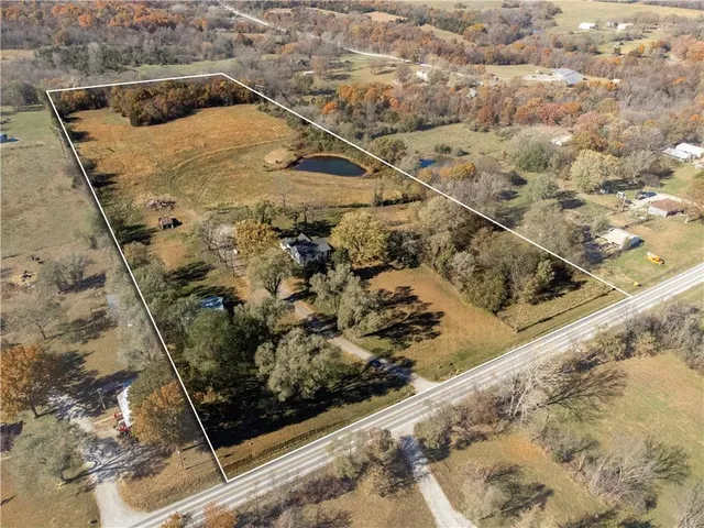 $590,000 | 1837 Z Highway, Bates City, MO 64011
