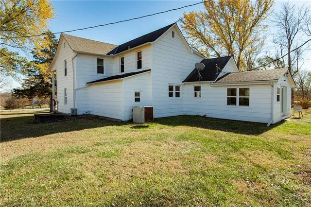 $590,000 | 1837 Z Highway, Bates City, MO 64011