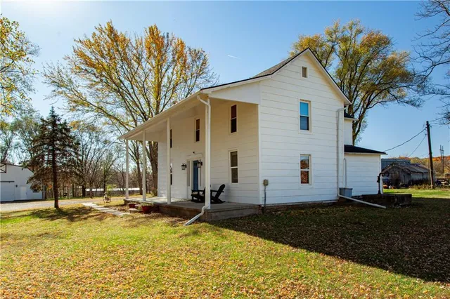 $590,000 | 1837 Z Highway, Bates City, MO 64011