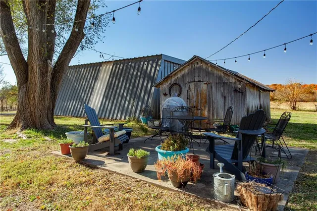 $590,000 | 1837 Z Highway, Bates City, MO 64011