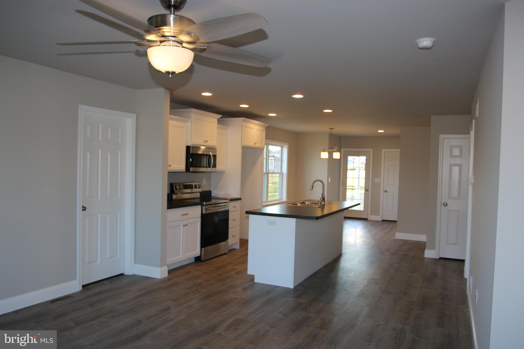 71 Stevens Road, Unit 162 Ephrata, PA 17522 - Photo 3 of 14