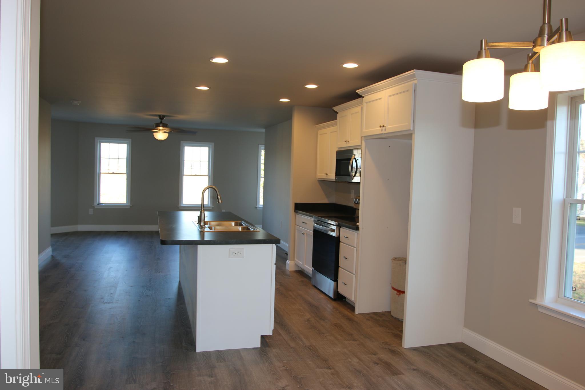 71 Stevens Road, Unit 162 Ephrata, PA 17522 - Photo 4 of 14