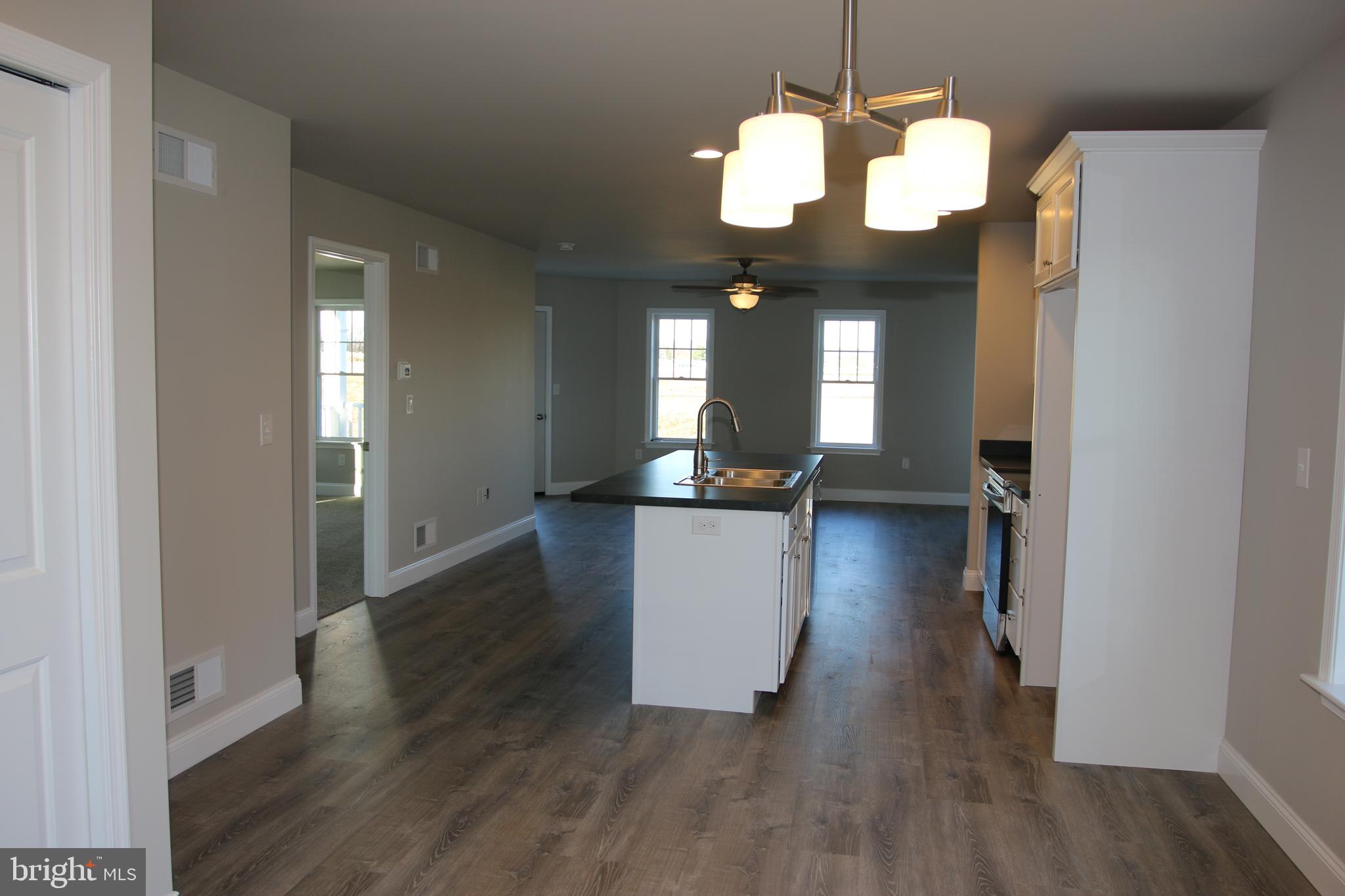 71 Stevens Road, Unit 162 Ephrata, PA 17522 - Photo 5 of 14