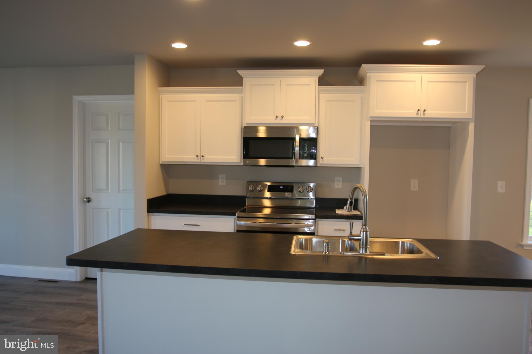 71 Stevens Road, Unit 162 Ephrata, PA 17522 - Photo 6 of 14