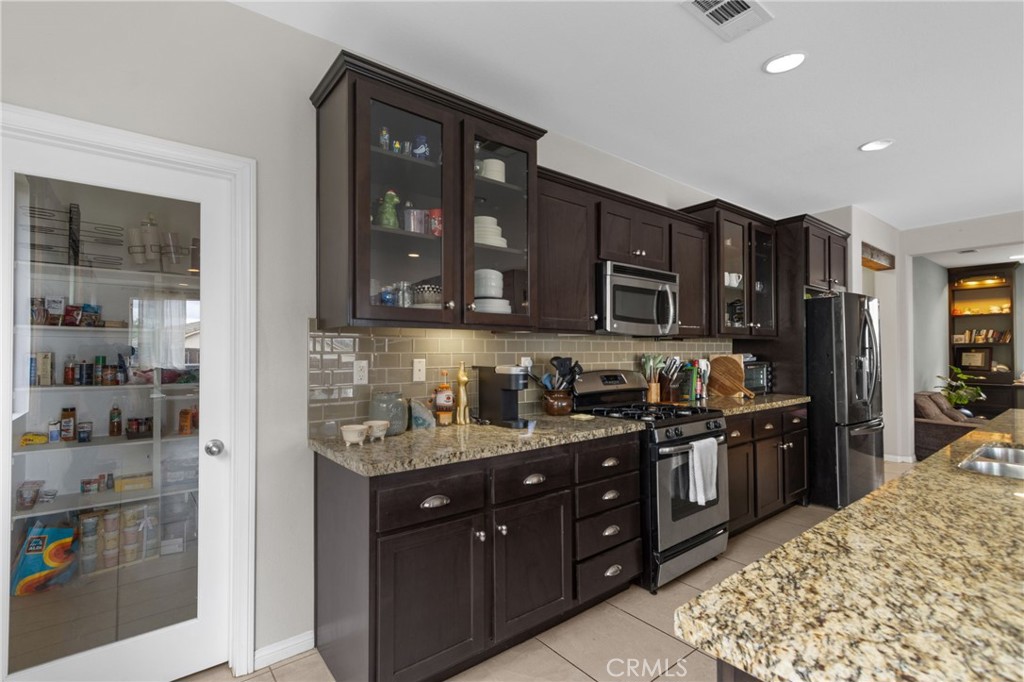 26585 Emperor Road Menifee, CA 92585 - Photo 11 of 49