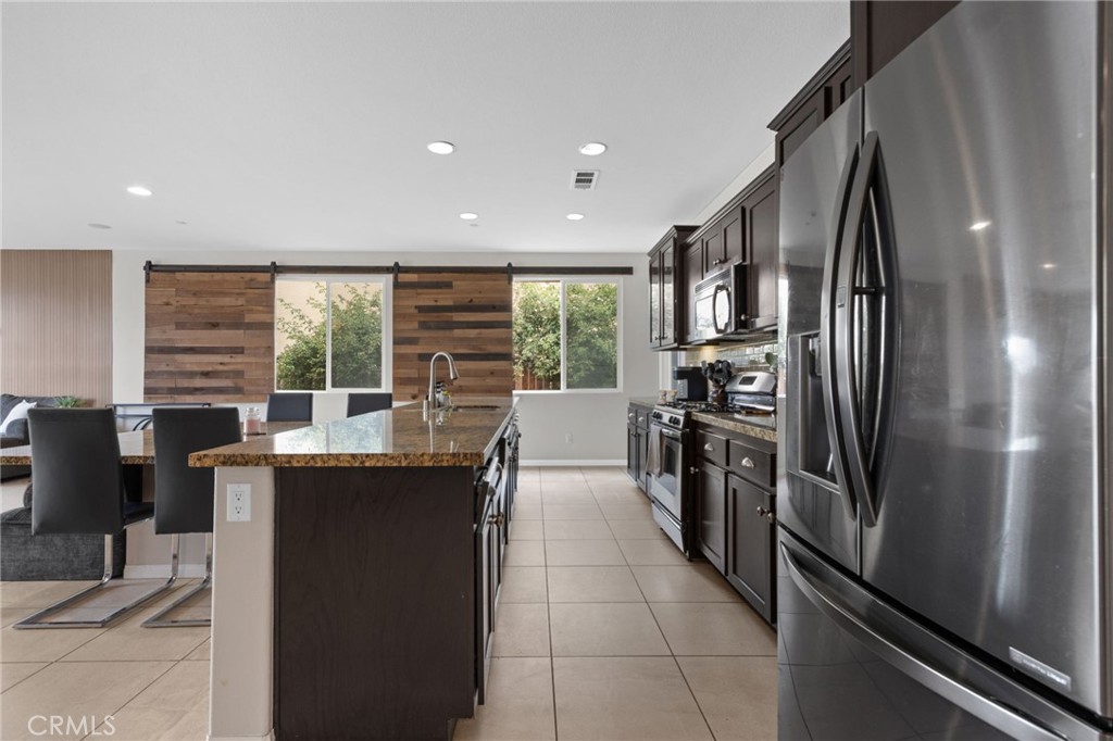 26585 Emperor Road Menifee, CA 92585 - Photo 9 of 49
