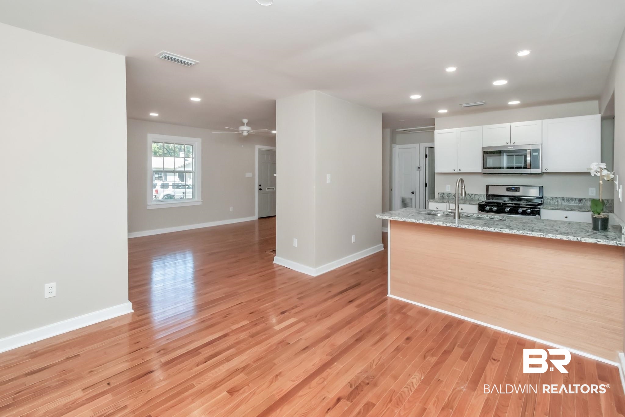 26 South Hathaway Road Mobile, AL 36608 - Photo 8 of 27