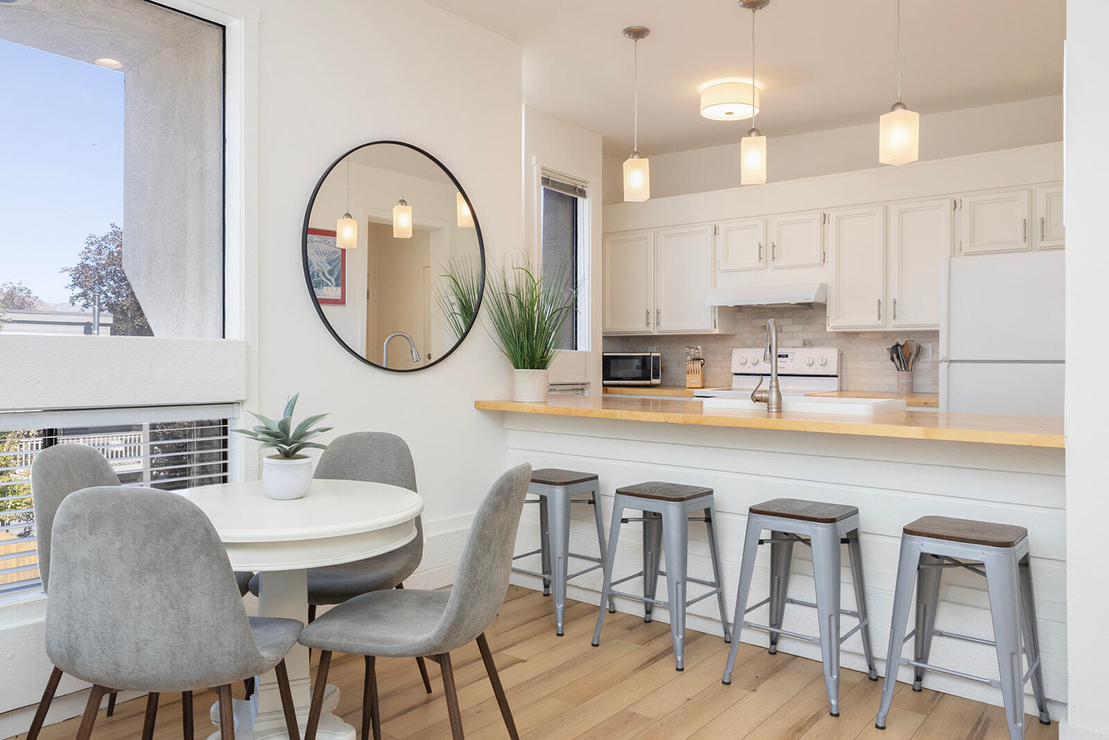 291 2nd Avenue, Unit 1 (TOP) Ketchum, ID 83340 - Photo 5 of 17 Dining Area Top Unit1