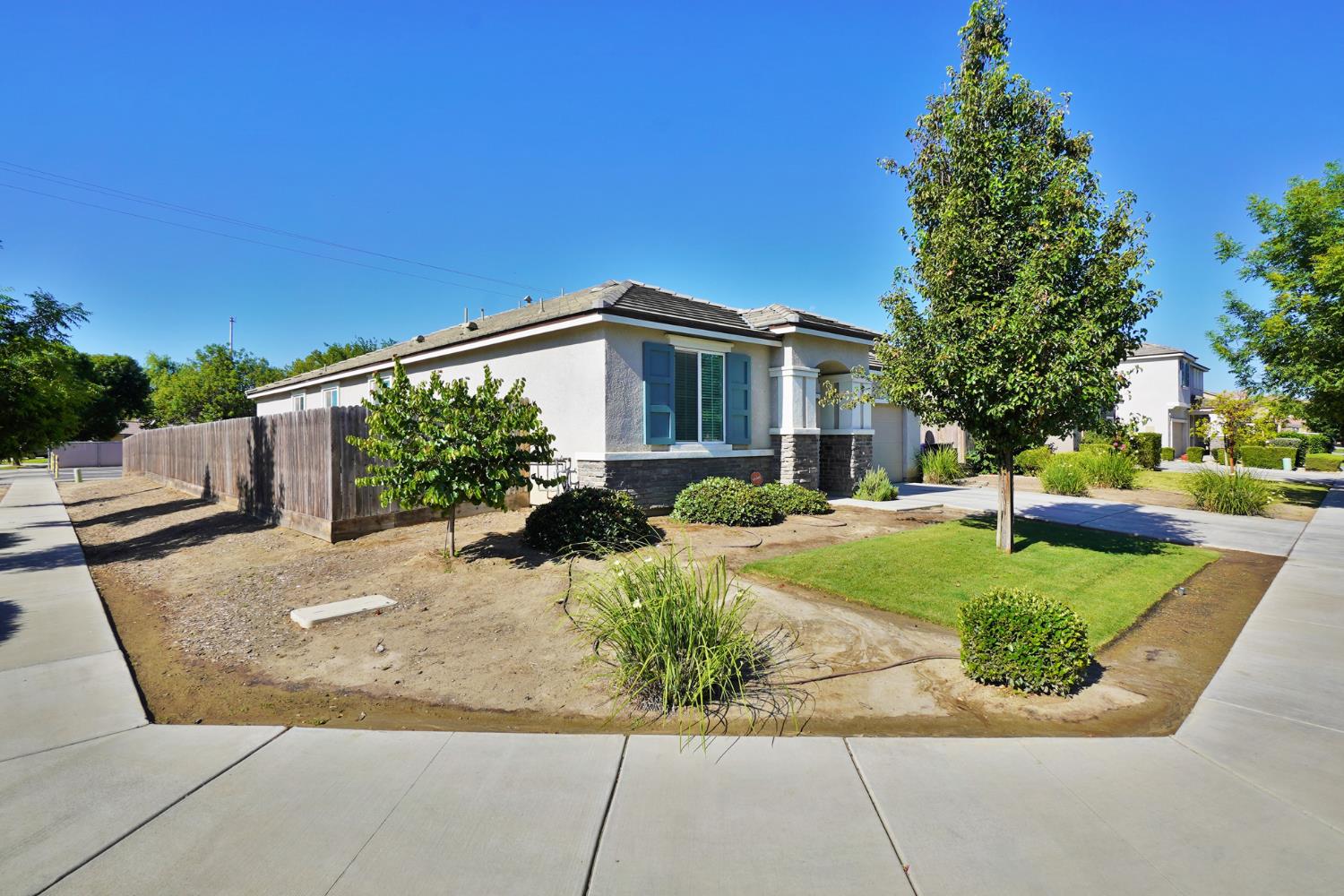 559 Ivory Street Lemoore, CA 93245 - Photo 2 of 59
