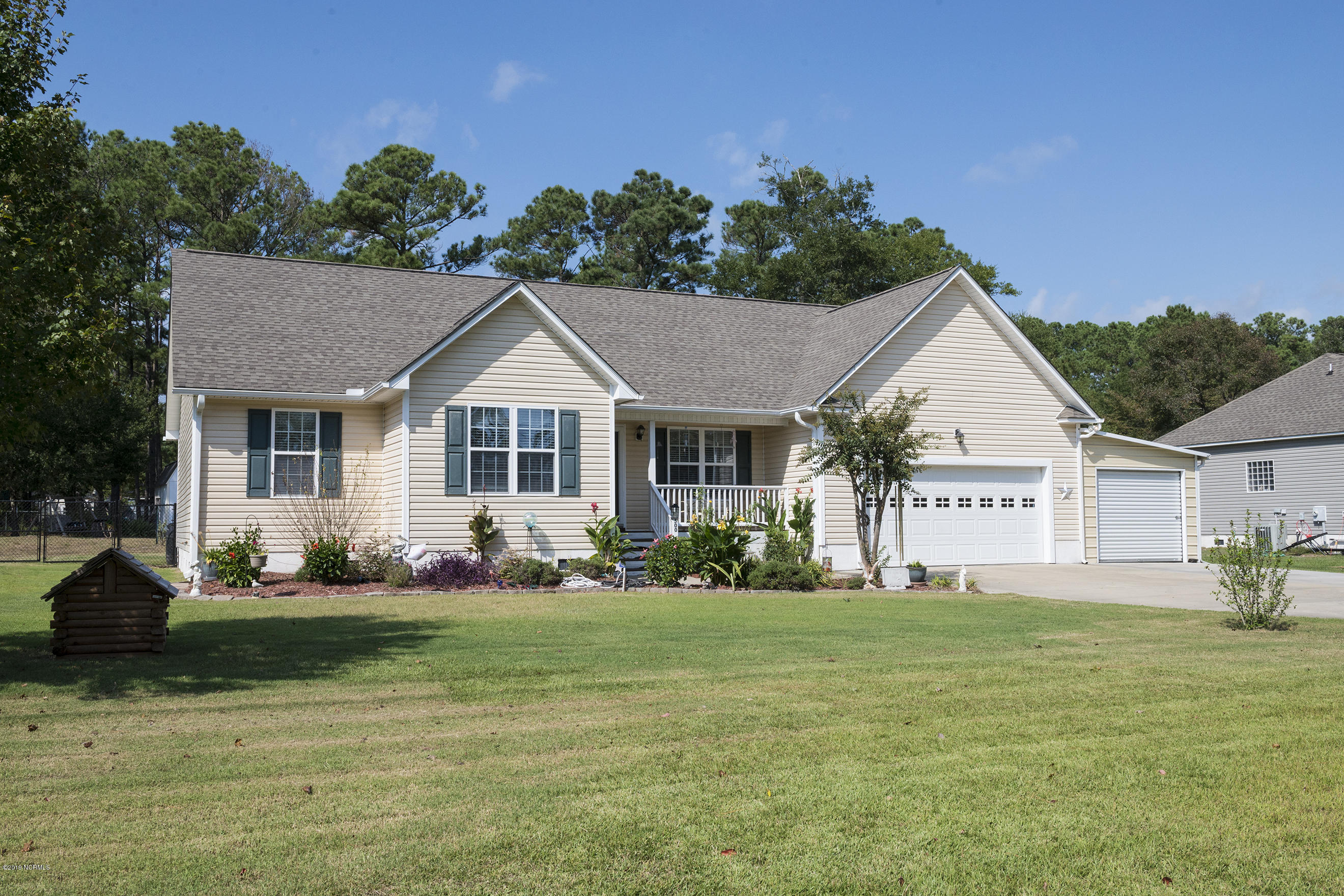500 Bogue Loop Road Bogue, NC 28570 - Photo 1 of 31 This beautiful and well maintained home is ready for you to move right in!