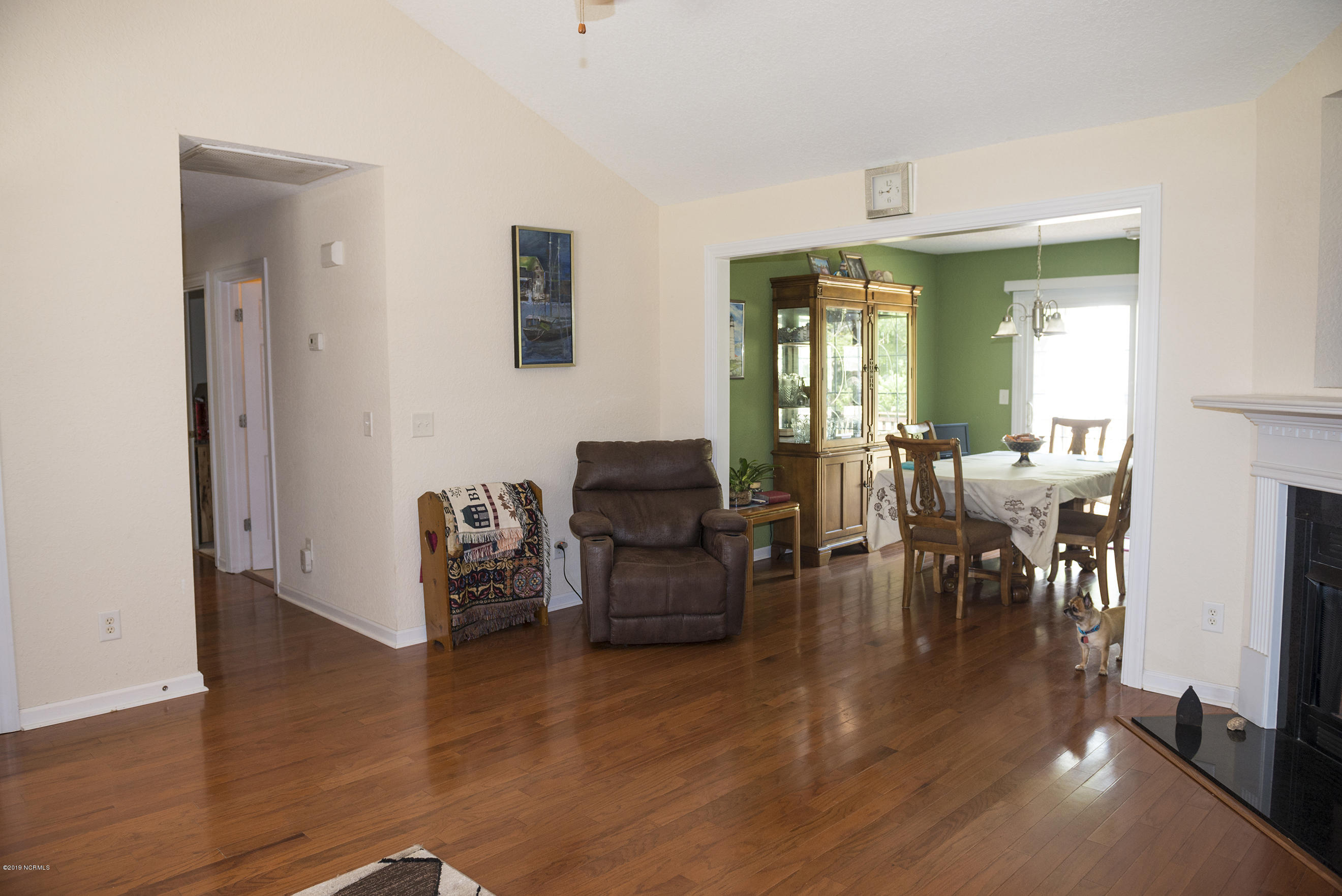 500 Bogue Loop Road Bogue, NC 28570 - Photo 8 of 31 Living Room 3